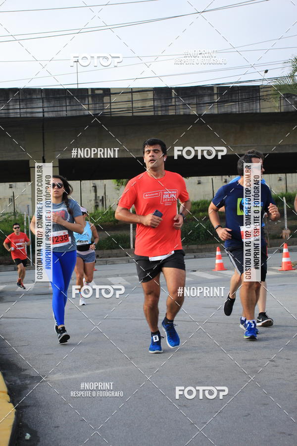 Buy your photos of the eventSantander Track & Field Run Series - Shopping Tambor on Fotop