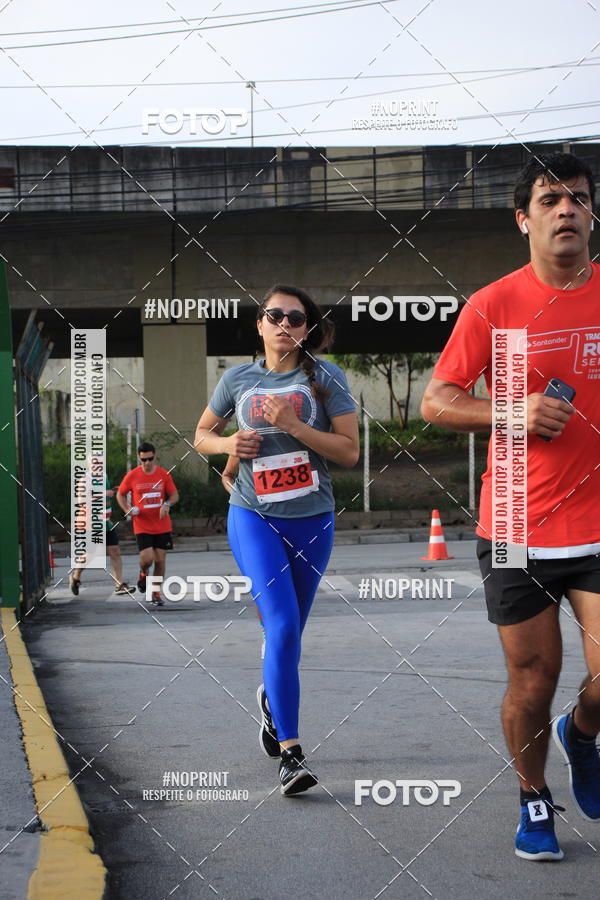 Buy your photos of the eventSantander Track & Field Run Series - Shopping Tambor on Fotop