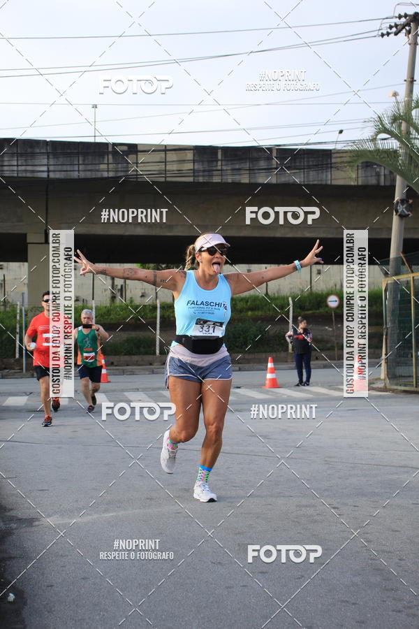 Buy your photos of the eventSantander Track & Field Run Series - Shopping Tambor on Fotop