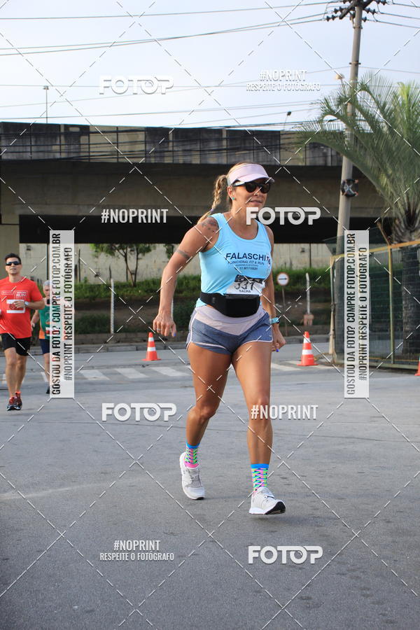 Buy your photos of the eventSantander Track & Field Run Series - Shopping Tambor on Fotop