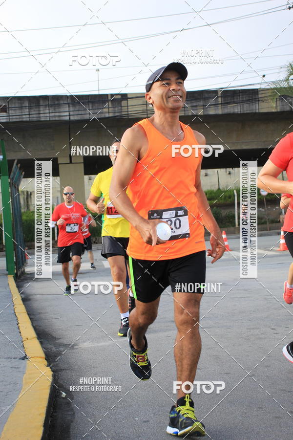 Buy your photos of the eventSantander Track & Field Run Series - Shopping Tambor on Fotop