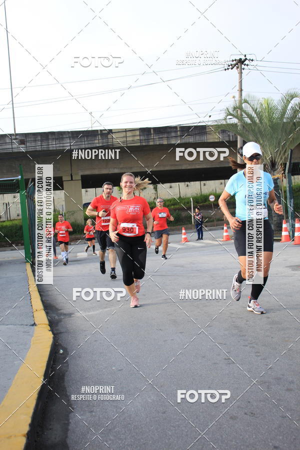 Buy your photos of the eventSantander Track & Field Run Series - Shopping Tambor on Fotop