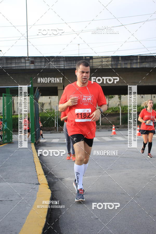 Buy your photos of the eventSantander Track & Field Run Series - Shopping Tambor on Fotop