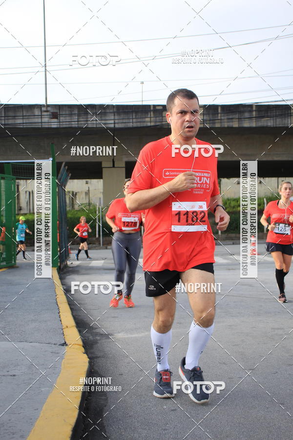 Buy your photos of the eventSantander Track & Field Run Series - Shopping Tambor on Fotop