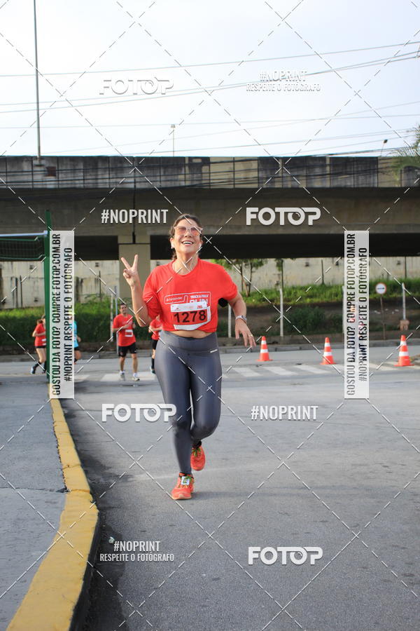 Buy your photos of the eventSantander Track & Field Run Series - Shopping Tambor on Fotop