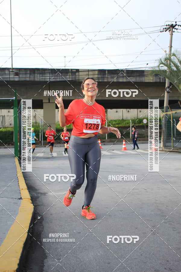 Buy your photos of the eventSantander Track & Field Run Series - Shopping Tambor on Fotop