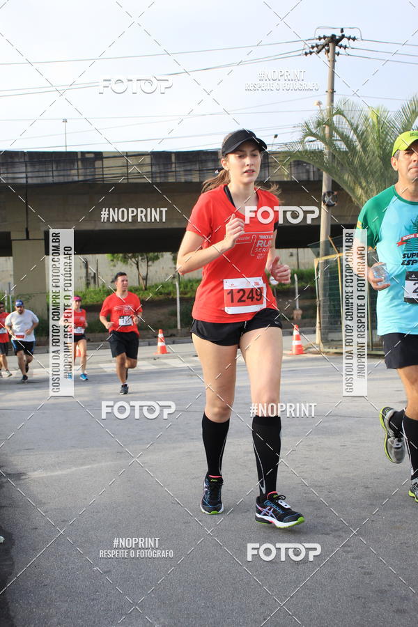 Buy your photos of the eventSantander Track & Field Run Series - Shopping Tambor on Fotop