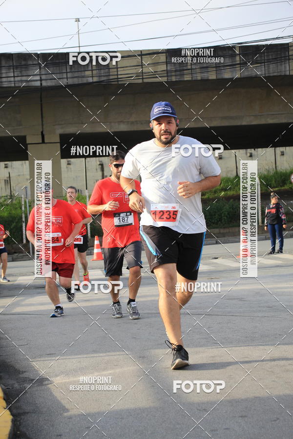 Buy your photos of the eventSantander Track & Field Run Series - Shopping Tambor on Fotop