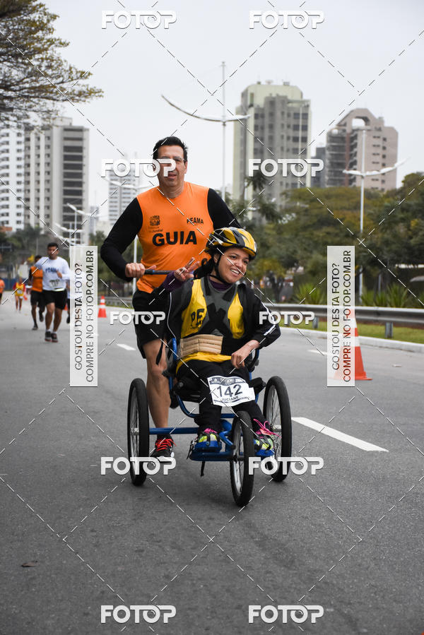 Buy your photos of the eventSantander Track & Field Run Series - Paineiras Shopping on Fotop