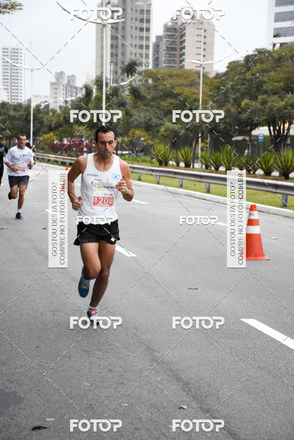 Buy your photos of the eventSantander Track & Field Run Series - Paineiras Shopping on Fotop