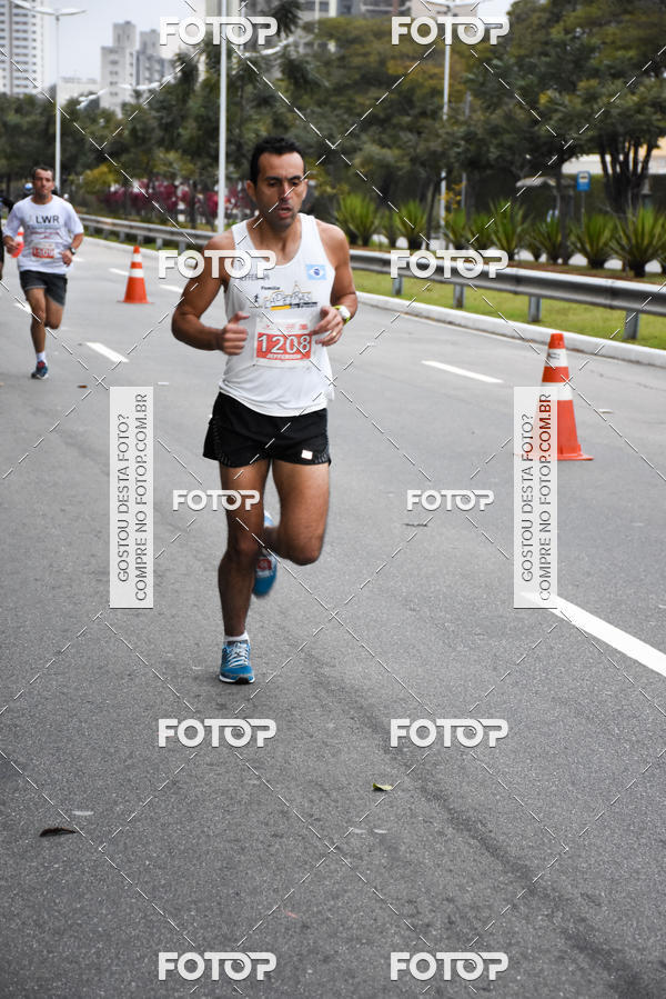 Buy your photos of the eventSantander Track & Field Run Series - Paineiras Shopping on Fotop