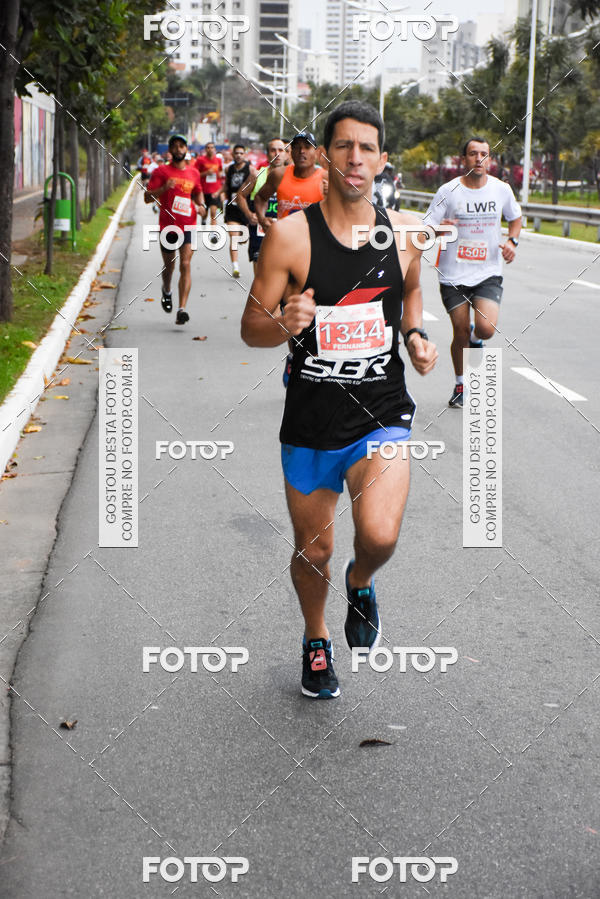 Buy your photos of the eventSantander Track & Field Run Series - Paineiras Shopping on Fotop