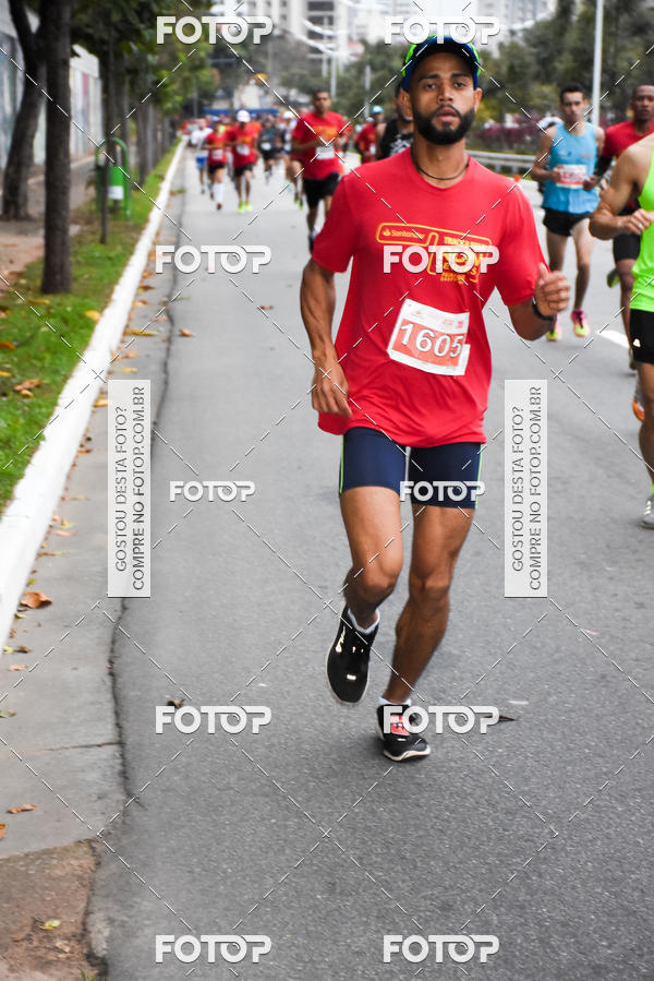 Buy your photos of the eventSantander Track & Field Run Series - Paineiras Shopping on Fotop