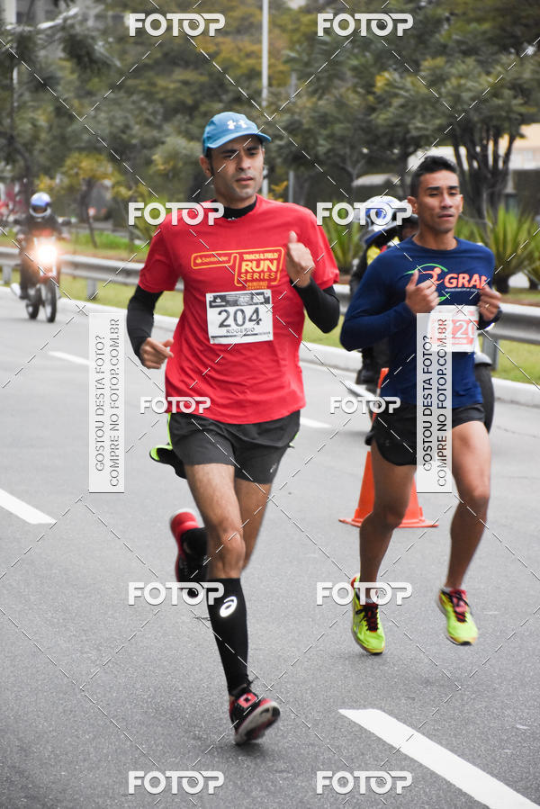 Buy your photos of the eventSantander Track & Field Run Series - Paineiras Shopping on Fotop