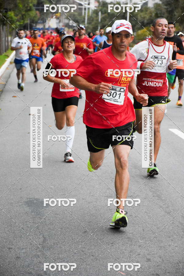 Buy your photos of the eventSantander Track & Field Run Series - Paineiras Shopping on Fotop