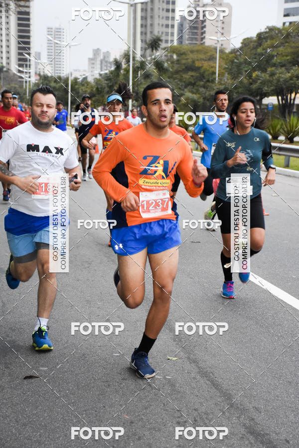Buy your photos of the eventSantander Track & Field Run Series - Paineiras Shopping on Fotop