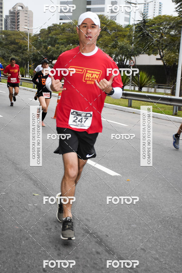 Buy your photos of the eventSantander Track & Field Run Series - Paineiras Shopping on Fotop