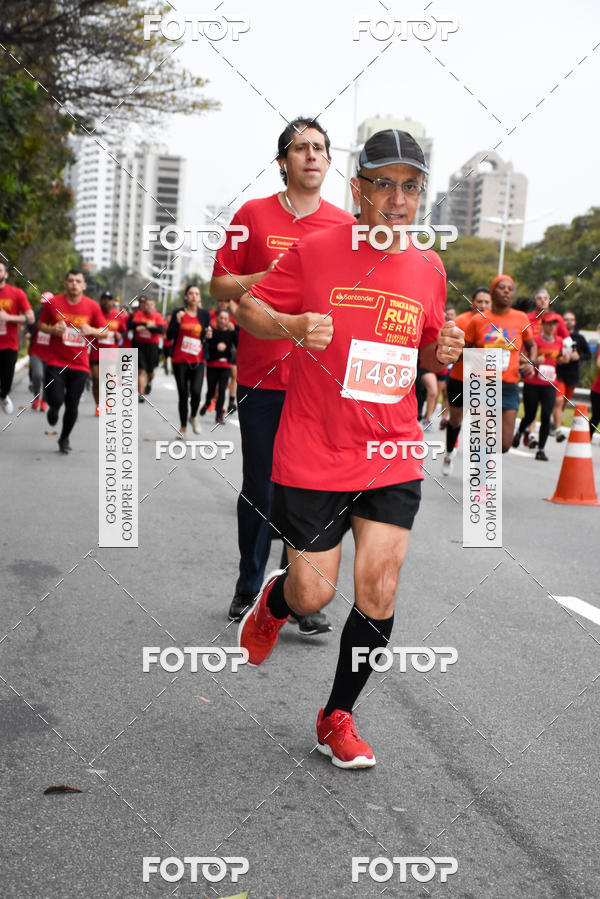 Buy your photos of the eventSantander Track & Field Run Series - Paineiras Shopping on Fotop
