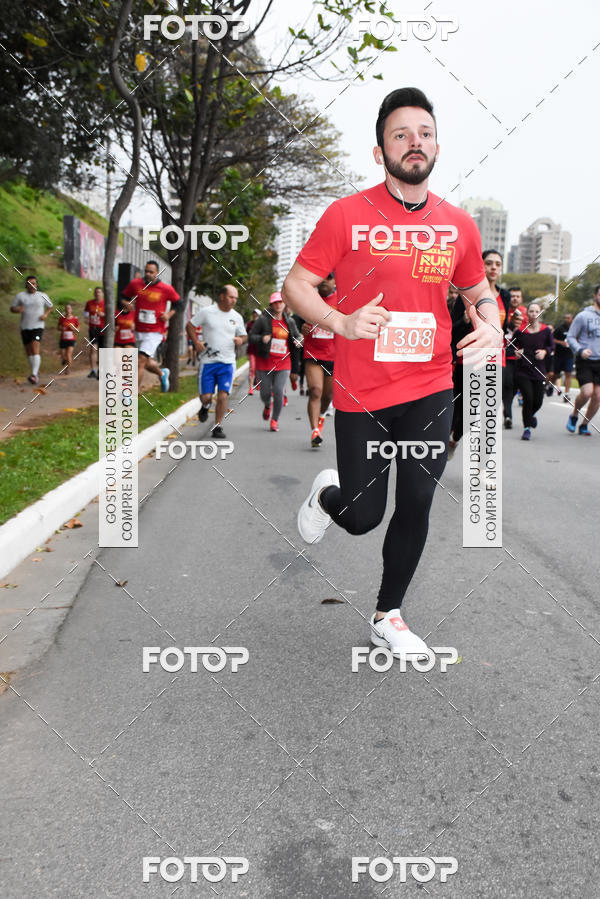 Buy your photos of the eventSantander Track & Field Run Series - Paineiras Shopping on Fotop