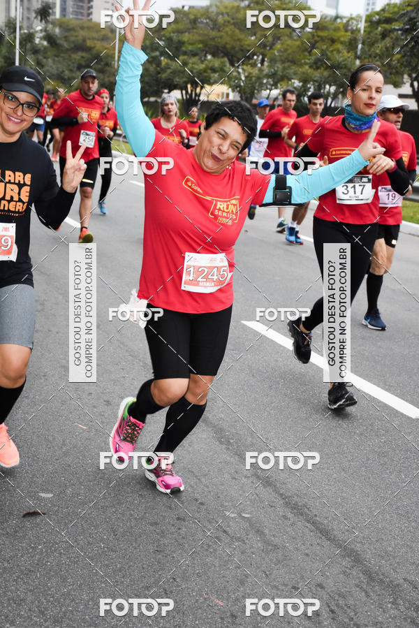 Buy your photos of the eventSantander Track & Field Run Series - Paineiras Shopping on Fotop