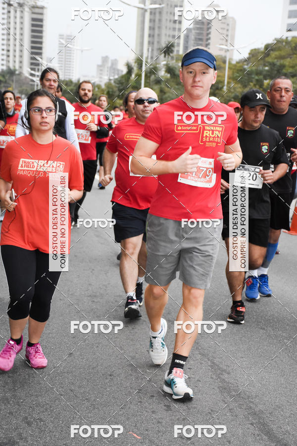 Buy your photos of the eventSantander Track & Field Run Series - Paineiras Shopping on Fotop