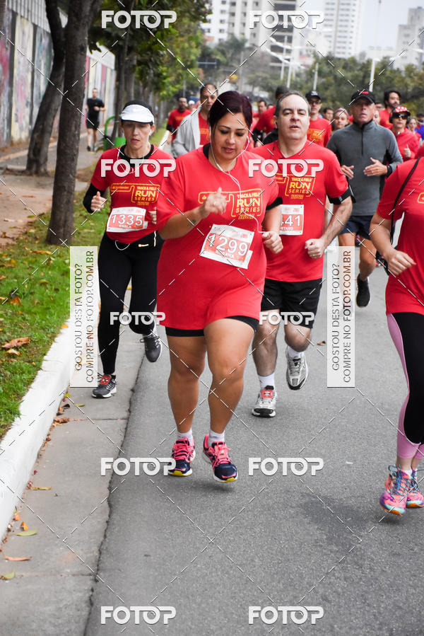 Buy your photos of the eventSantander Track & Field Run Series - Paineiras Shopping on Fotop
