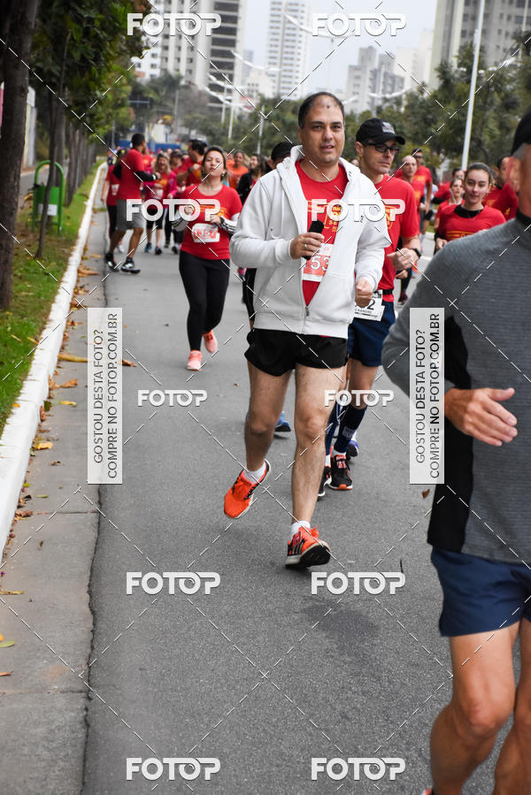 Buy your photos of the eventSantander Track & Field Run Series - Paineiras Shopping on Fotop