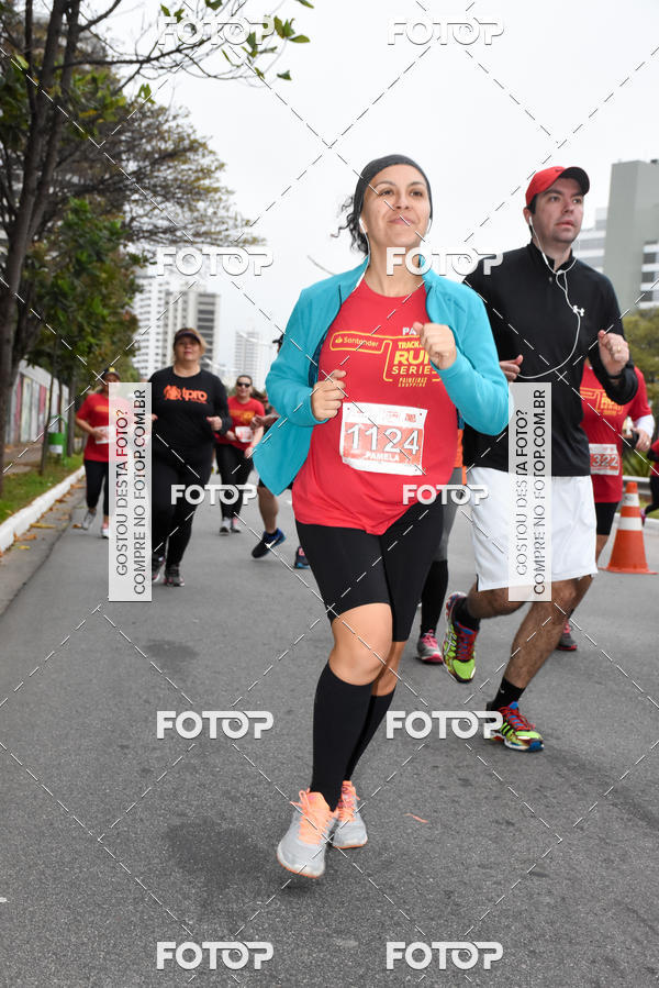Buy your photos of the eventSantander Track & Field Run Series - Paineiras Shopping on Fotop