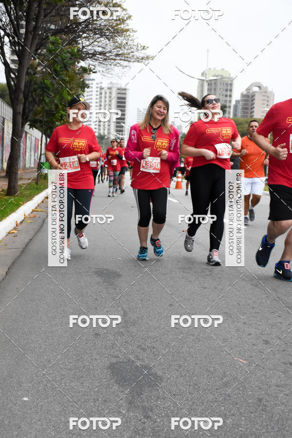 Buy your photos of the eventSantander Track & Field Run Series - Paineiras Shopping on Fotop