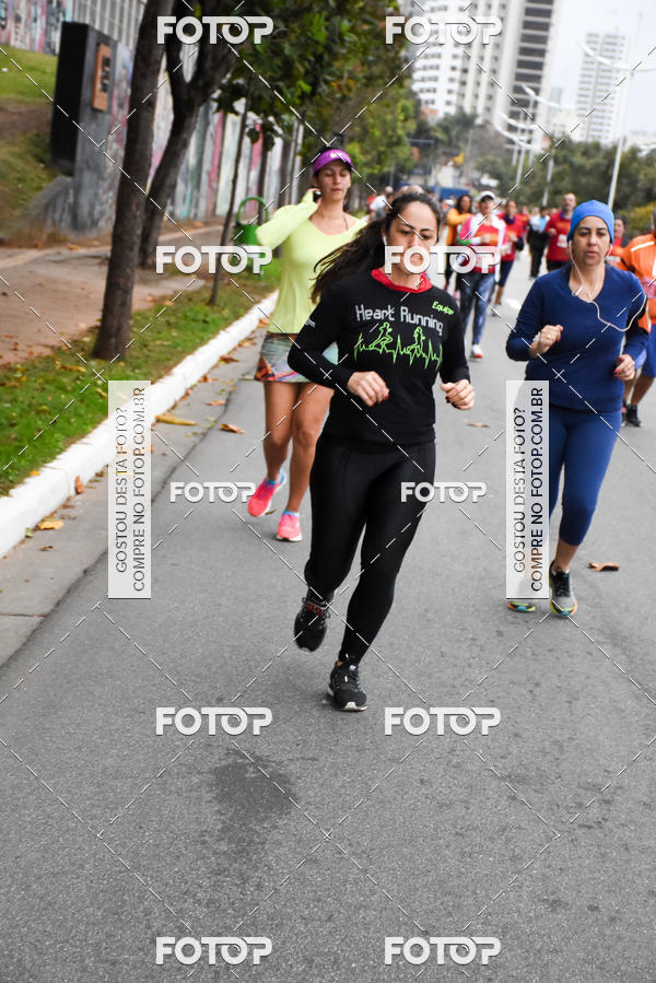 Buy your photos of the eventSantander Track & Field Run Series - Paineiras Shopping on Fotop