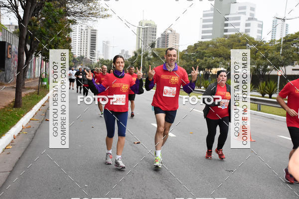 Buy your photos of the eventSantander Track & Field Run Series - Paineiras Shopping on Fotop