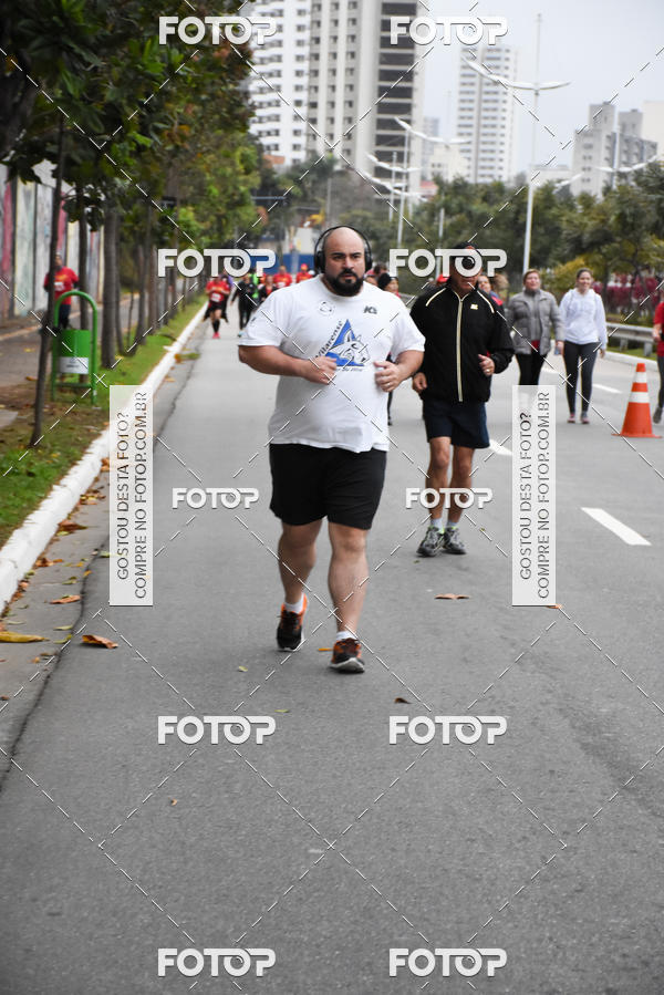 Buy your photos of the eventSantander Track & Field Run Series - Paineiras Shopping on Fotop