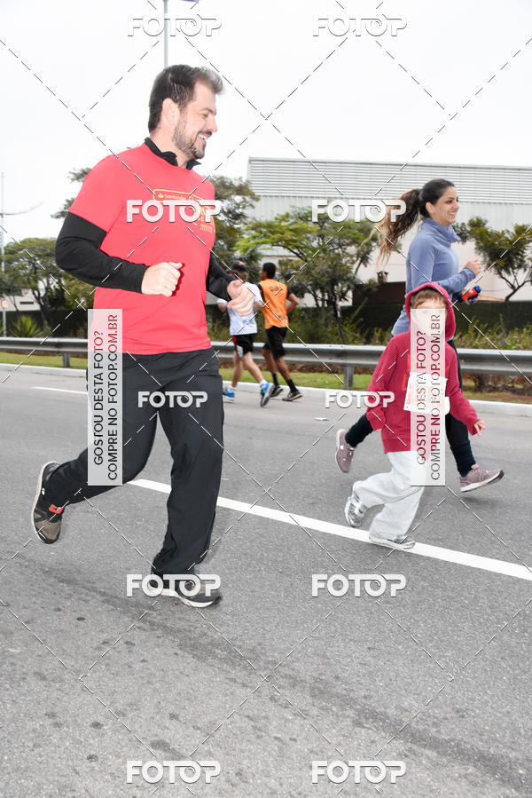 Buy your photos of the eventSantander Track & Field Run Series - Paineiras Shopping on Fotop