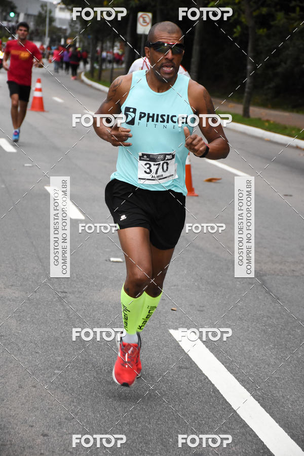Buy your photos of the eventSantander Track & Field Run Series - Paineiras Shopping on Fotop