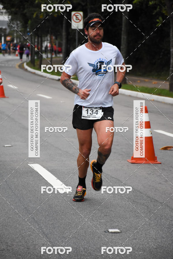 Buy your photos of the eventSantander Track & Field Run Series - Paineiras Shopping on Fotop