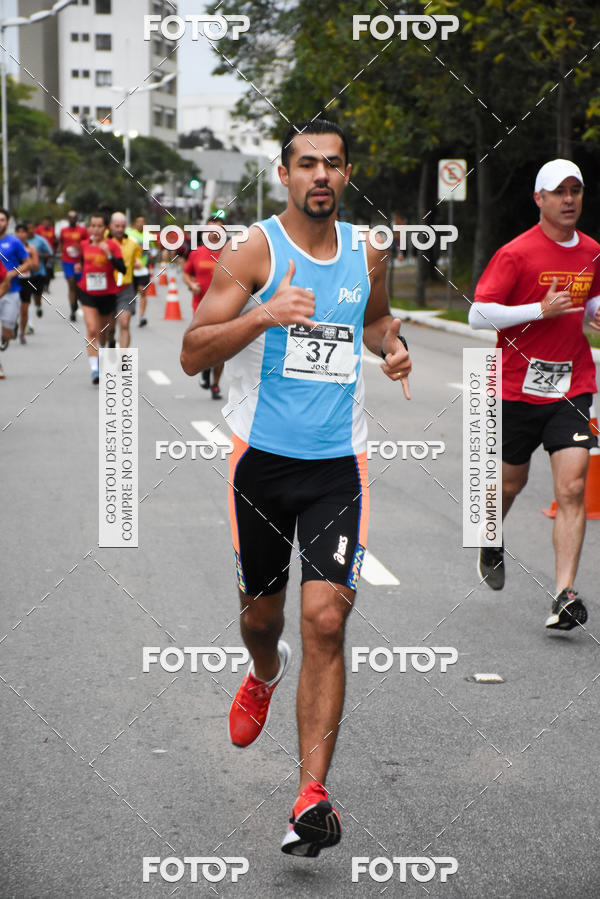 Buy your photos of the eventSantander Track & Field Run Series - Paineiras Shopping on Fotop