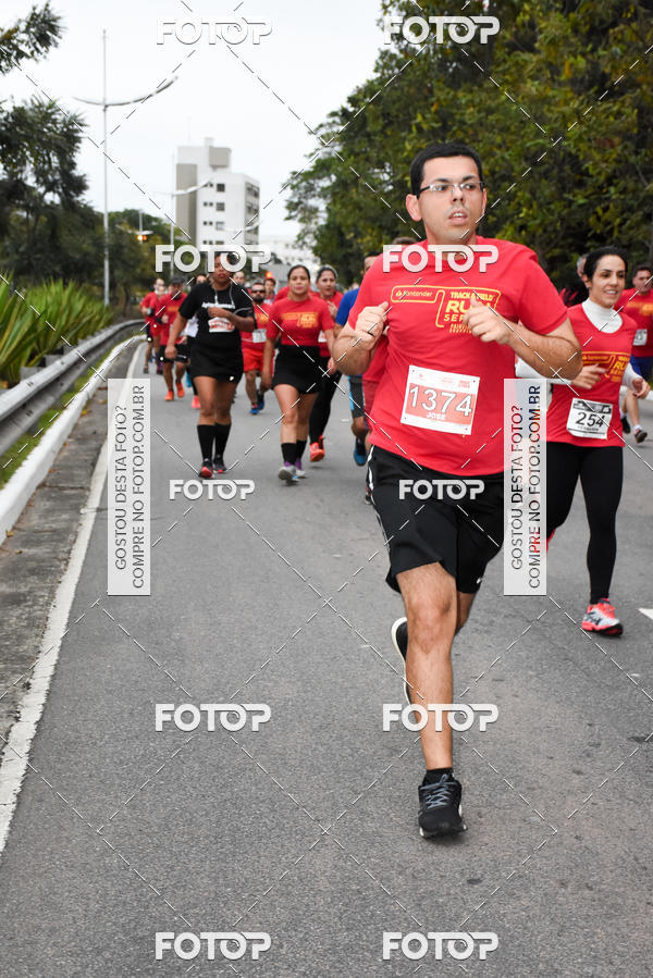 Buy your photos of the eventSantander Track & Field Run Series - Paineiras Shopping on Fotop