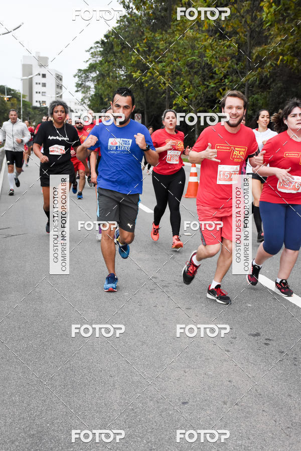 Buy your photos of the eventSantander Track & Field Run Series - Paineiras Shopping on Fotop