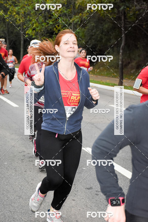 Buy your photos of the eventSantander Track & Field Run Series - Paineiras Shopping on Fotop