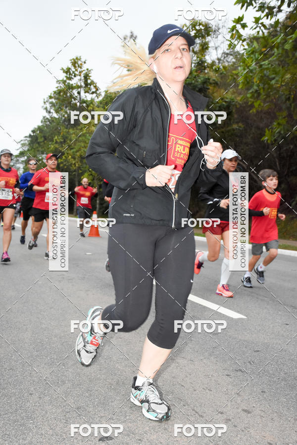 Buy your photos of the eventSantander Track & Field Run Series - Paineiras Shopping on Fotop