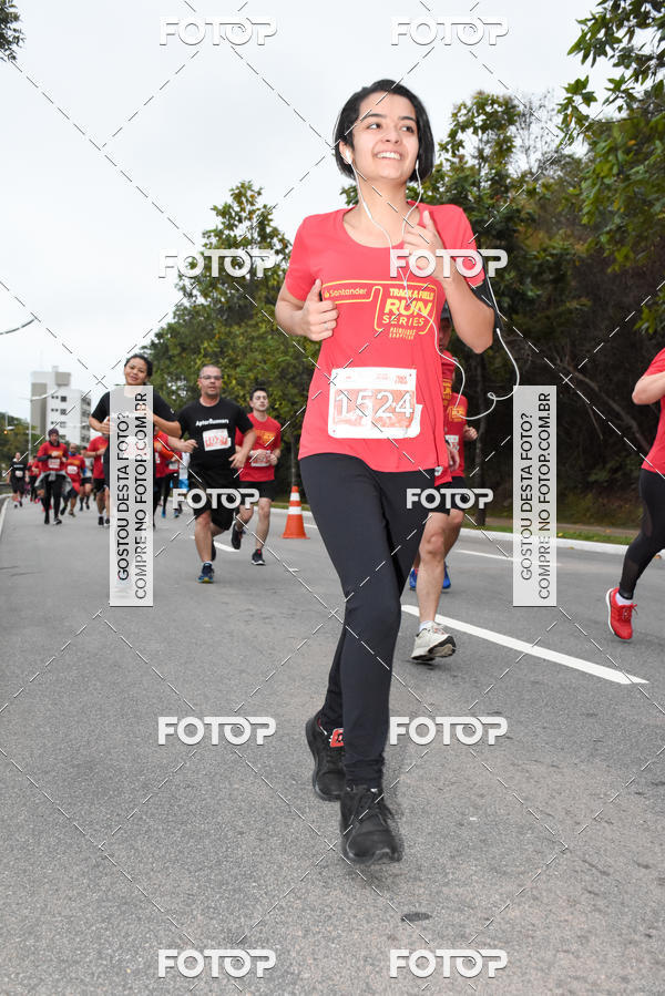 Buy your photos of the eventSantander Track & Field Run Series - Paineiras Shopping on Fotop