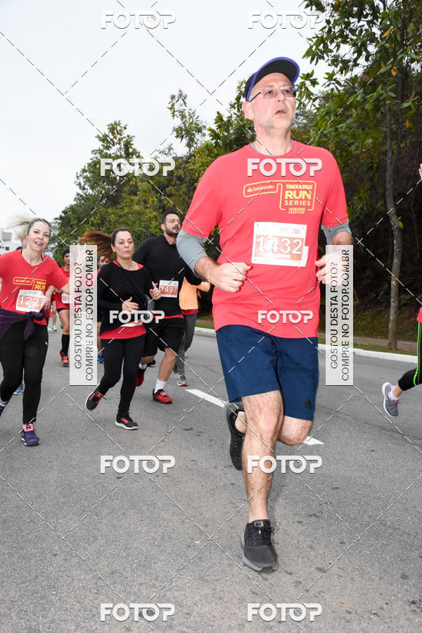 Buy your photos of the eventSantander Track & Field Run Series - Paineiras Shopping on Fotop