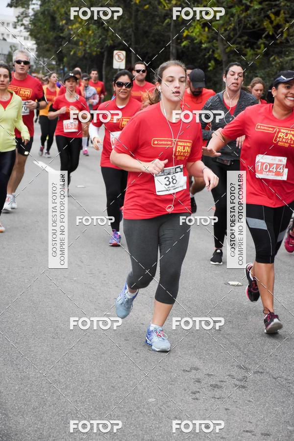 Buy your photos of the eventSantander Track & Field Run Series - Paineiras Shopping on Fotop