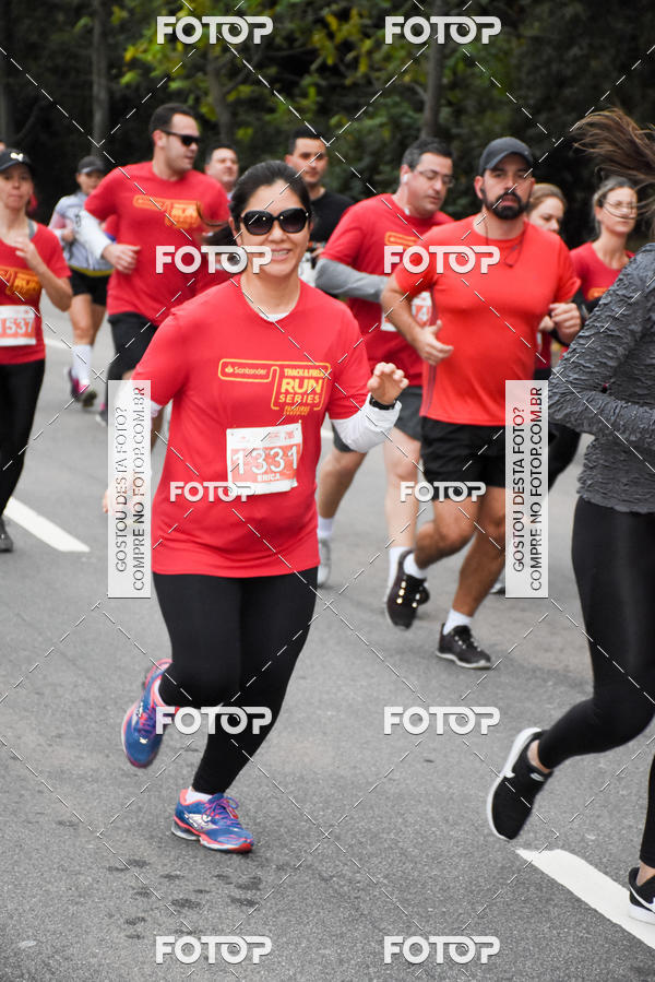 Buy your photos of the eventSantander Track & Field Run Series - Paineiras Shopping on Fotop