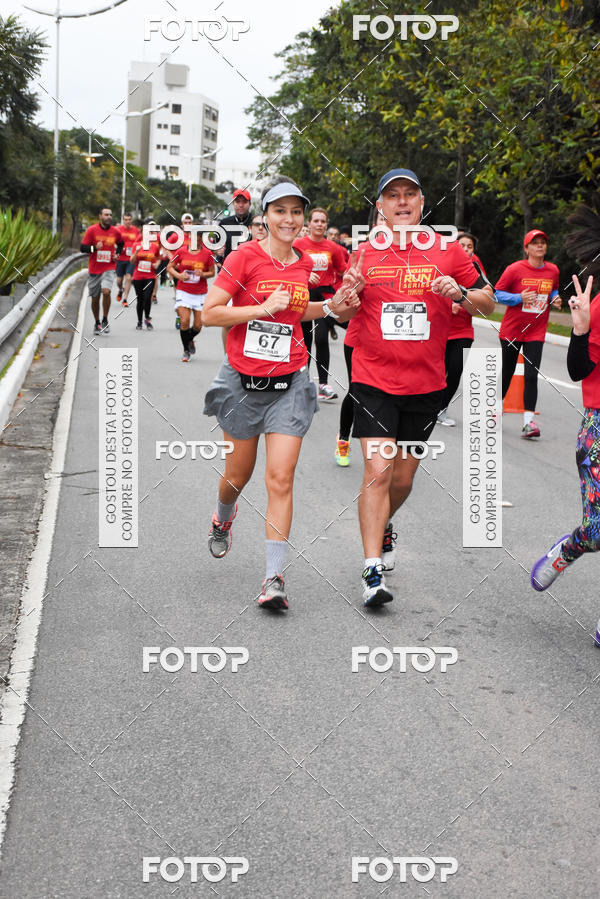 Buy your photos of the eventSantander Track & Field Run Series - Paineiras Shopping on Fotop
