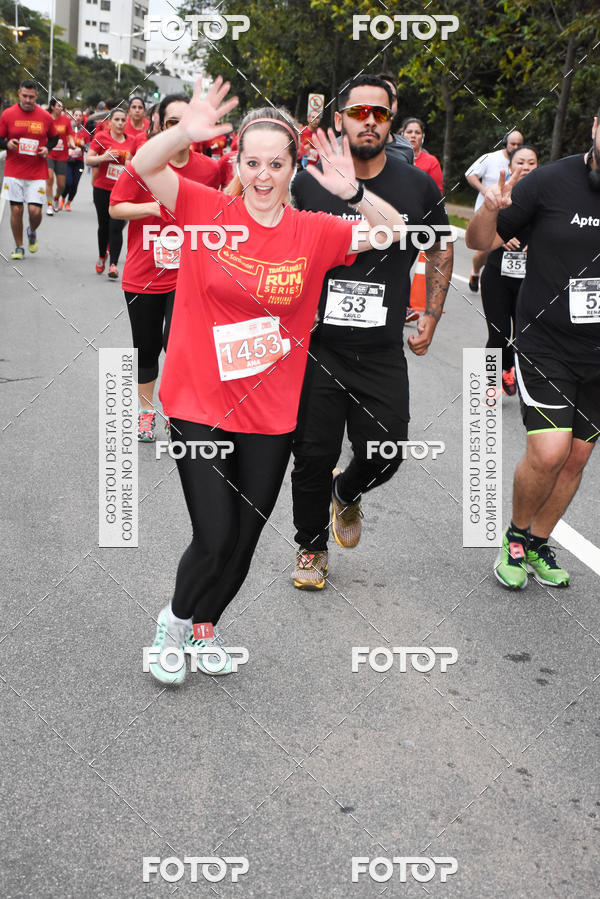 Buy your photos of the eventSantander Track & Field Run Series - Paineiras Shopping on Fotop