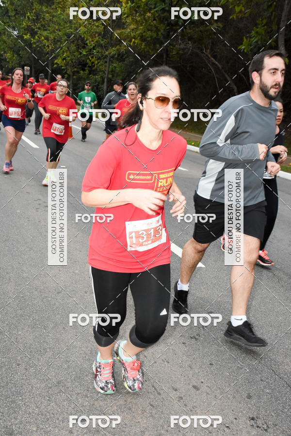 Buy your photos of the eventSantander Track & Field Run Series - Paineiras Shopping on Fotop