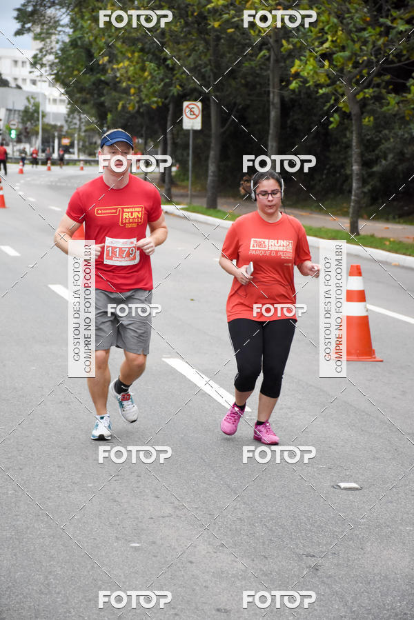 Buy your photos of the eventSantander Track & Field Run Series - Paineiras Shopping on Fotop