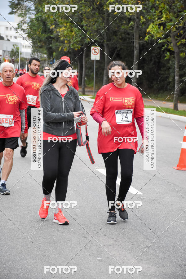 Buy your photos of the eventSantander Track & Field Run Series - Paineiras Shopping on Fotop