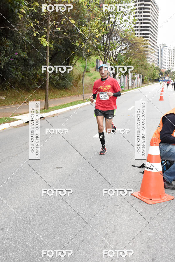 Buy your photos of the eventSantander Track & Field Run Series - Paineiras Shopping on Fotop